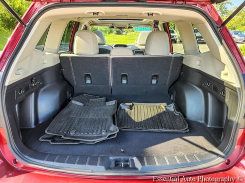 Used 2024 Subaru Forester Premium AWD/4WD image 27