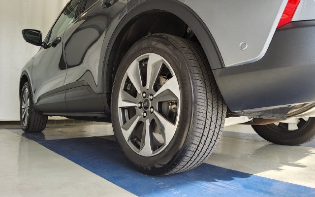 Used 2024 Ford Escape ST-Line w/ Tech Pack #1 AWD/4WD image 7