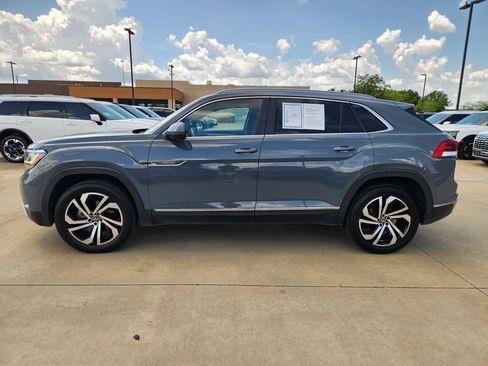 Used 2022 Volkswagen Atlas Cross Sport SEL AWD/4WD image 3