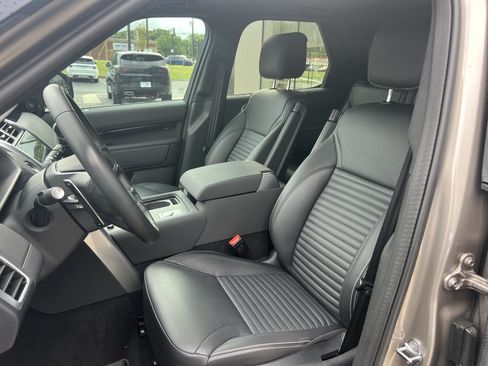 Certified 2025 Land Rover Discovery S AWD/4WD image 15