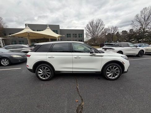 New 2026 Lincoln Corsair Premiere image 6