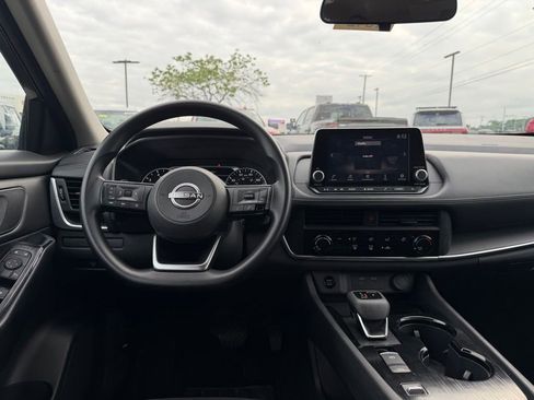 Used 2024 Nissan Rogue S FWD image 21