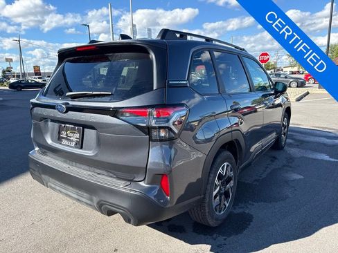 Used 2026 Subaru Forester Premium AWD/4WD image 3
