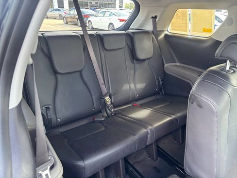 Used 2026 Kia Carnival FWD image 31