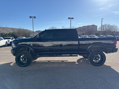 Used 2014 RAM 2500 Laramie w/ Black Appearance Group image 8