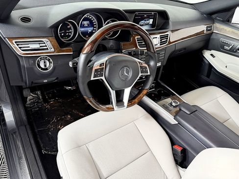 Used 2016 Mercedes-Benz E 350 4MATIC Luxury Wagon image 24