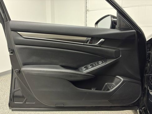 Used 2020 Honda Accord Sport image 15