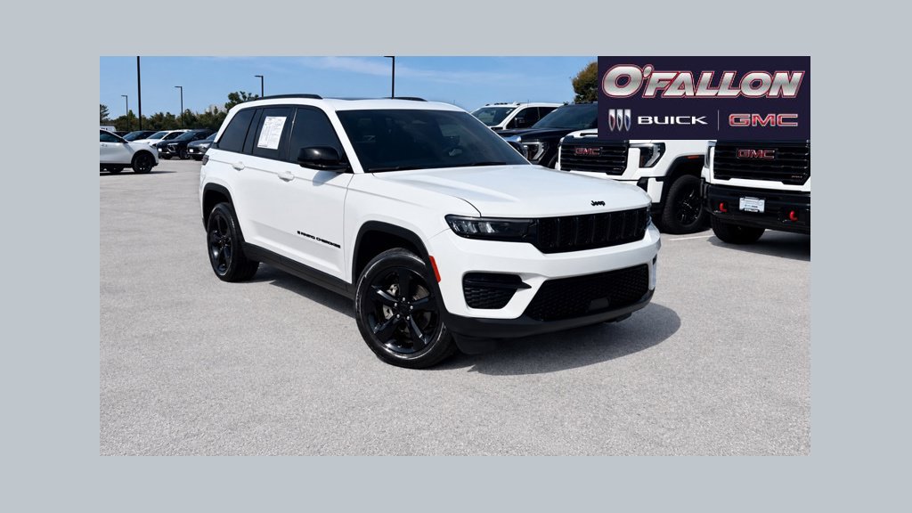 Used 2023 Jeep Grand Cherokee Altitude AWD/4WD image 1