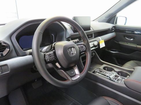 New 2025 Honda Pilot TrailSport image 3
