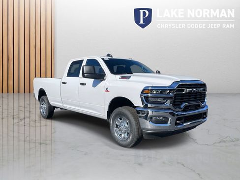 New 2026 RAM 2500 Tradesman w/ Chrome Appearance Group AWD/4WD image 2