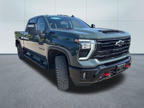 Used 2025 Chevrolet Silverado 2500 LTZ w/ LTZ Plus Package AWD/4WD image 5