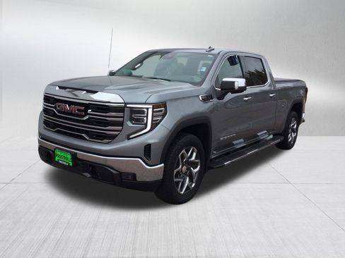 Used 2024 GMC Sierra 1500 SLT image 2