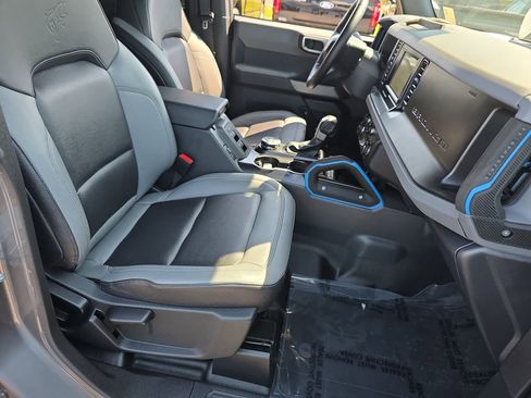 Used 2023 Ford Bronco Black Diamond AWD/4WD image 34