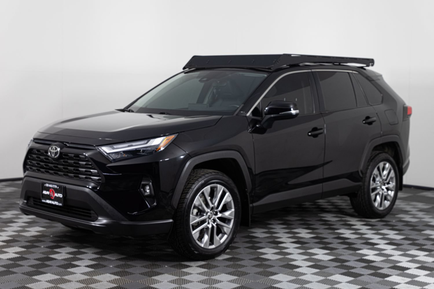 Used 2022 Toyota RAV4 XLE Premium AWD/4WD image 1