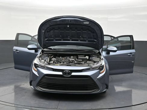 Used 2025 Toyota Corolla LE FWD image 24