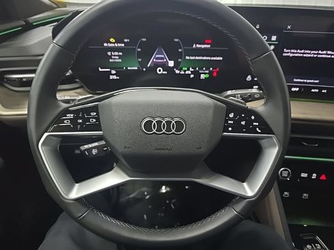 Used 2025 Audi Q5 Premium Plus w/ Premium Plus AWD/4WD image 19
