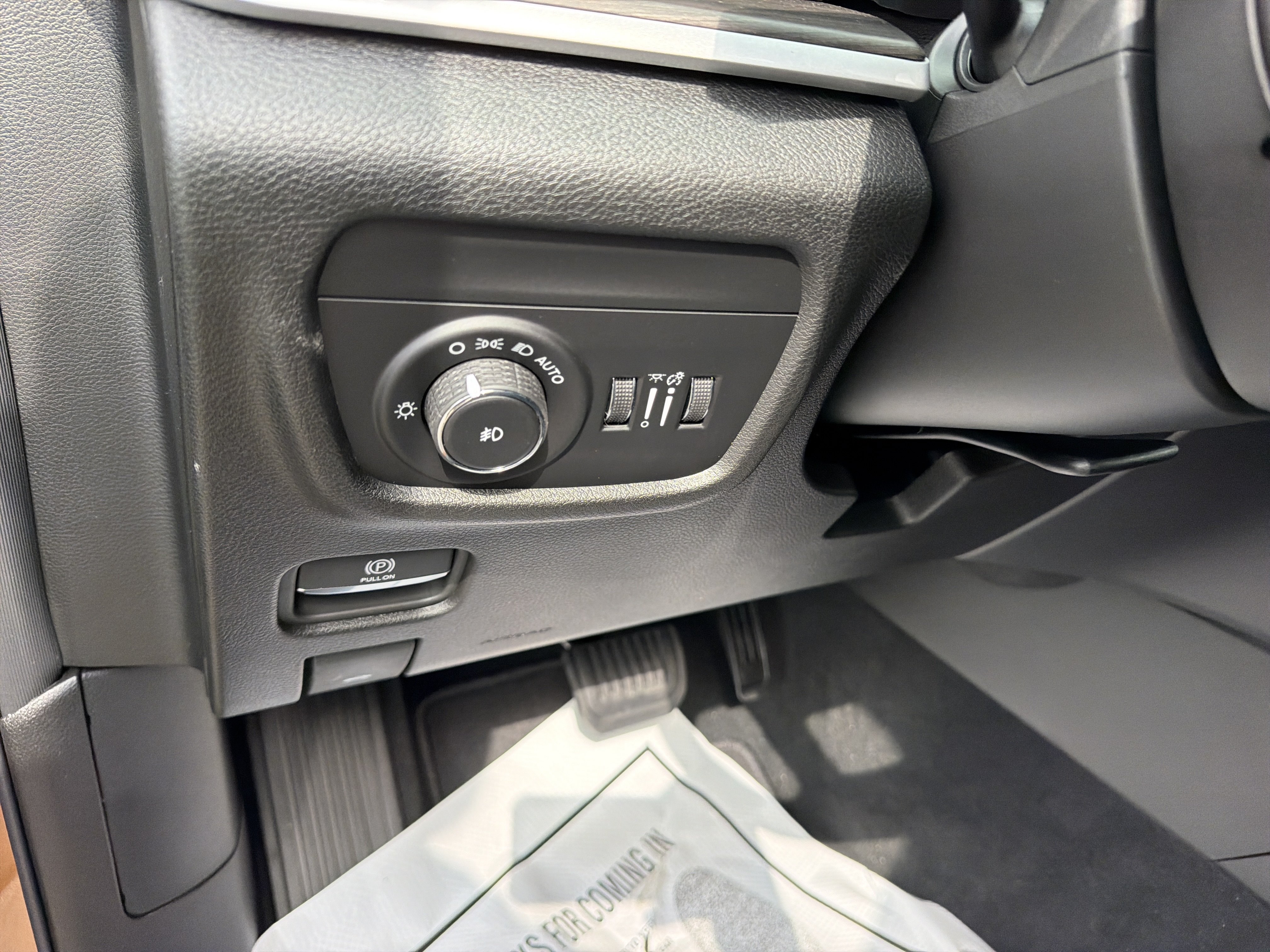 New 2027 Jeep Grand Cherokee Limited AWD/4WD image 17
