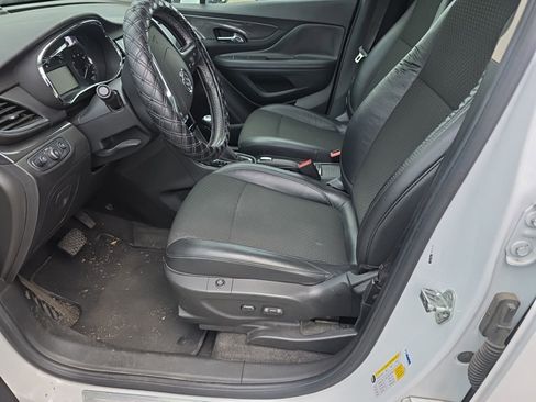 Used 2017 Buick Encore Preferred w/ Experience Buick Package FWD image 3