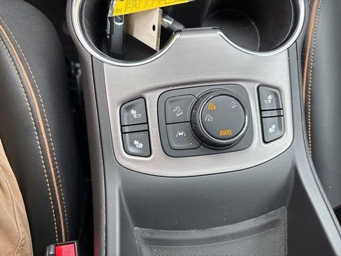 Used 2023 GMC Terrain AT4 image 21