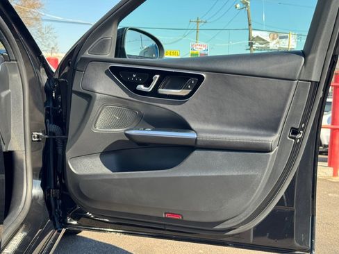 Used 2022 Mercedes-Benz C 300 4MATIC Sedan image 38