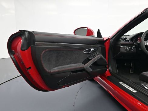 Used 2018 Porsche 718 Boxster GTS RWD image 13