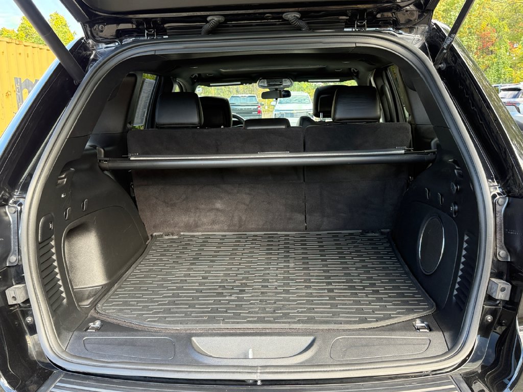 Used 2021 Jeep Grand Cherokee Laredo X AWD/4WD image 26