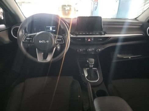 Certified 2023 Kia Forte LXS w/ LXS Technology Package FWD image 5