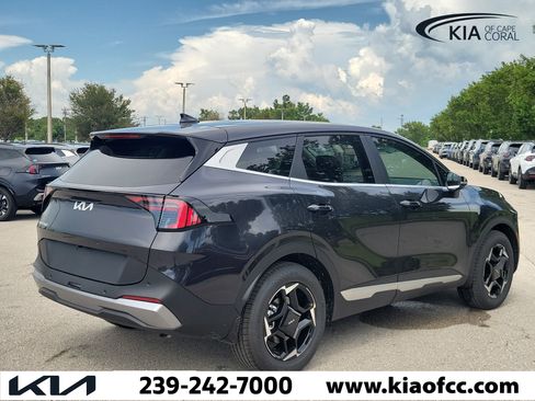 New 2026 Kia Sportage EX FWD image 6