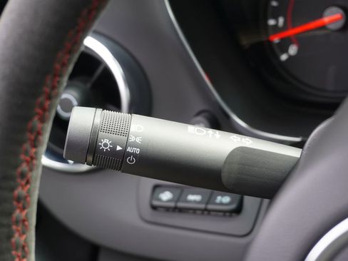 Used 2022 Chevrolet Camaro ZL1 image 17