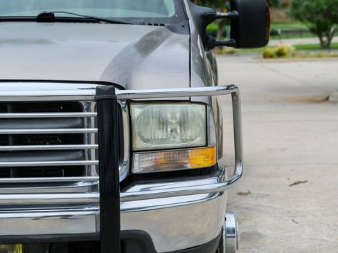 Used 2003 Ford F350 XLT RWD image 6
