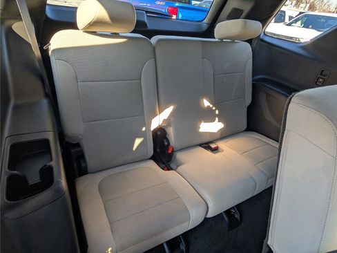 Used 2023 Chevrolet Traverse LS w/ Safety Package image 13