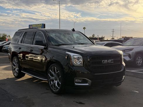 Used 2017 GMC Yukon SLE w/ Convenience Package image 12