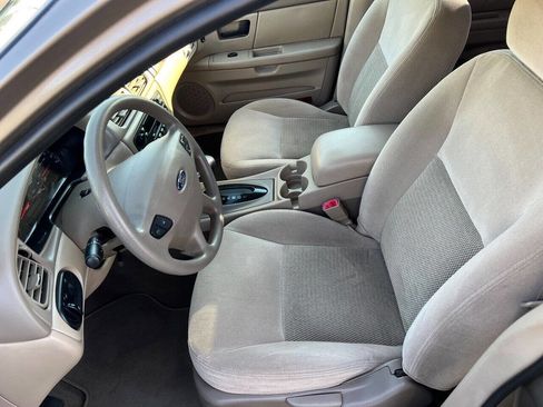 Used 2003 Ford Taurus SE image 10
