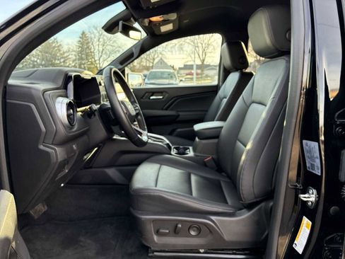 Used 2023 Chevrolet Colorado LT w/ LT Convenience Package III image 19