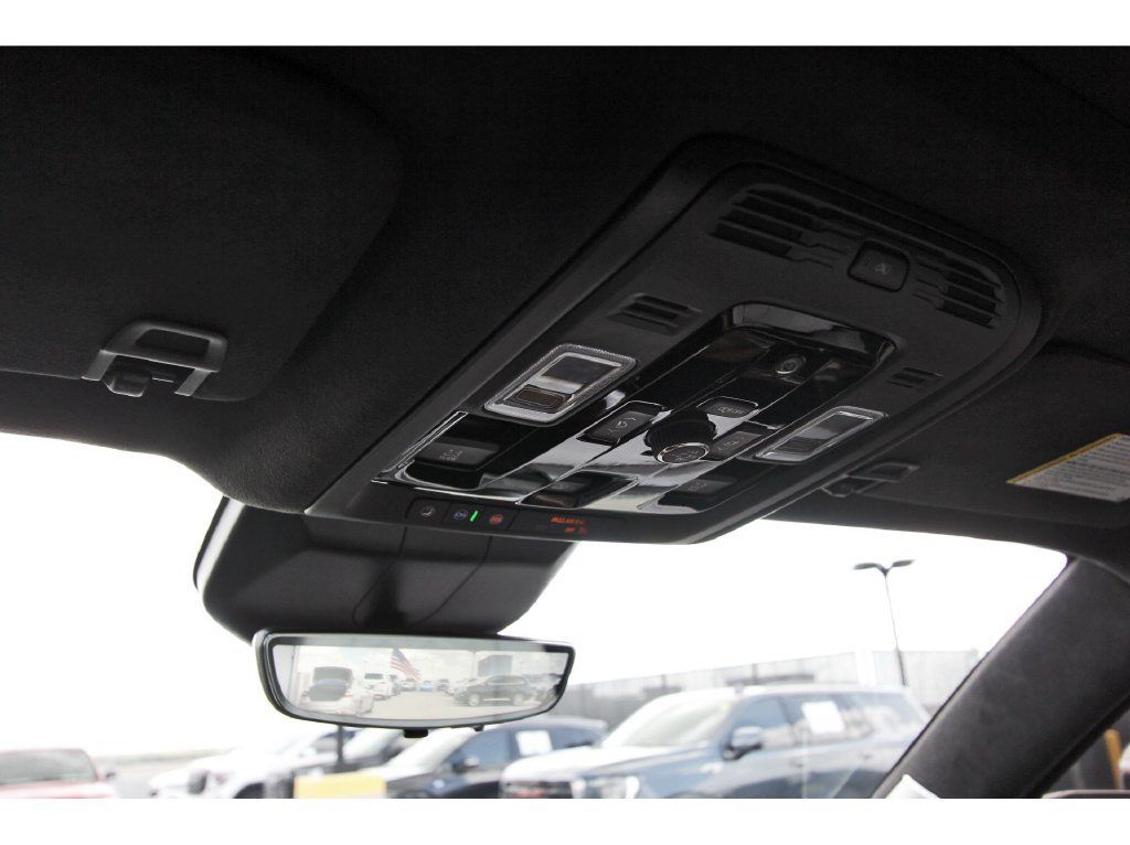 Used 2026 Cadillac Escalade Platinum Sport w/ LPO, ONYX Package AWD/4WD image 27