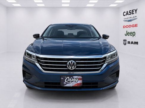 Used 2021 Volkswagen Passat 2.0T SE FWD image 2
