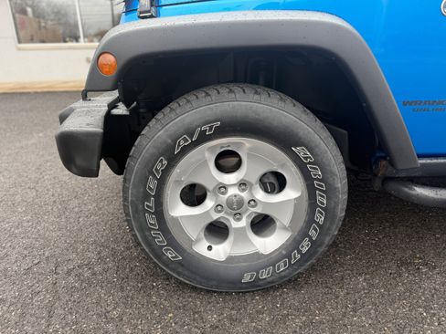 Certified 2016 Jeep Wrangler Unlimited Sport image 3