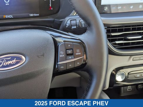 Used 2025 Ford Escape SE FWD image 20