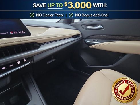 Used 2024 Cadillac XT4 Premium Luxury image 29
