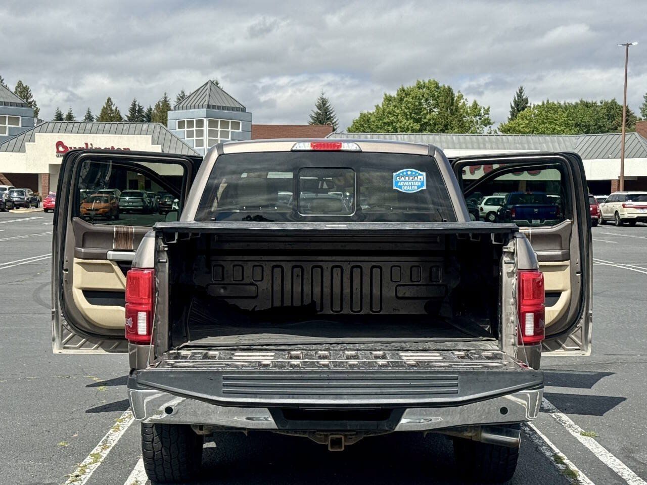 Used 2018 Ford F150 Lariat w/ Equipment Group 502A Luxury AWD/4WD image 12
