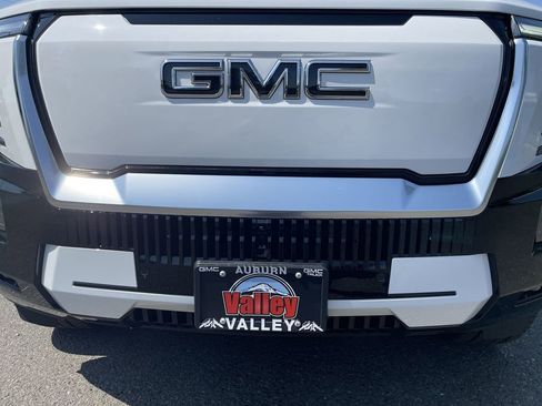 New 2025 GMC Sierra EV Denali image 31