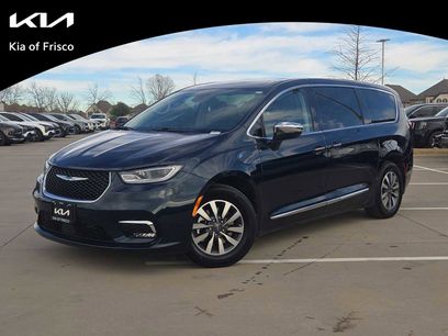 Used 2022 Chrysler Pacifica Limited