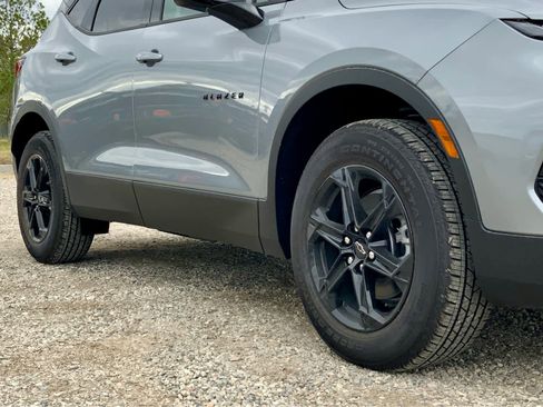 New 2025 Chevrolet Blazer LT w/ Midnight/Sport Edition image 17