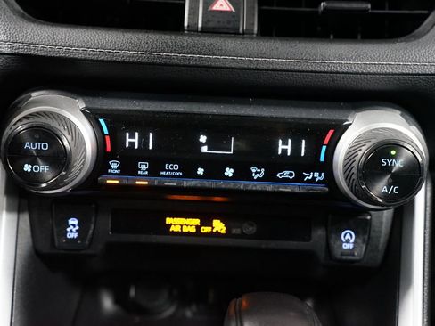 Certified 2022 Toyota RAV4 XLE image 19