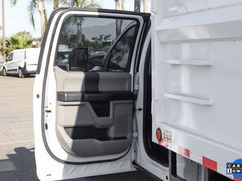 Used 2017 Ford F450 XL w/ Power Equipment Group image 32