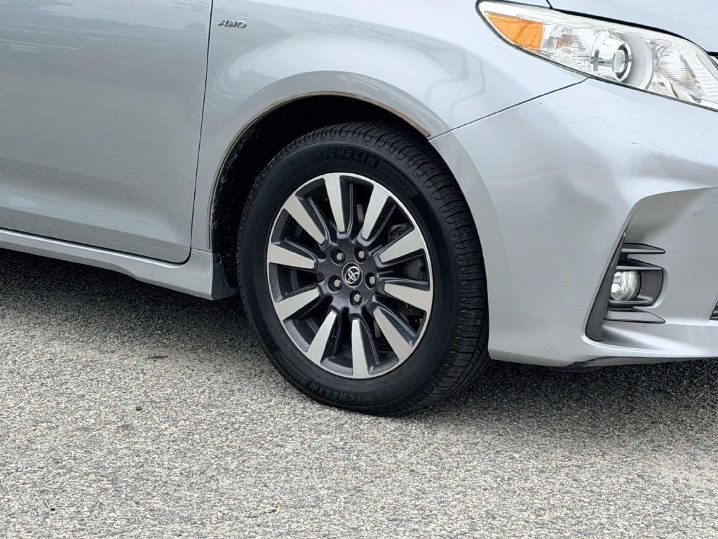 Certified 2020 Toyota Sienna XLE w/ XLE Navigation Package AWD/4WD image 26