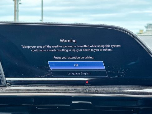 Used 2021 Cadillac Escalade ESV Premium Luxury w/ Driver Assist Tech Package AWD/4WD image 13