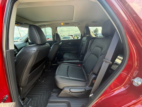 Used 2022 Nissan Pathfinder SL w/ SL Premium Package FWD image 31