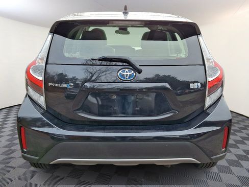Used 2018 Toyota Prius C Four image 5