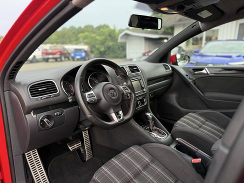 Used 2012 Volkswagen GTI 4-Door FWD image 10